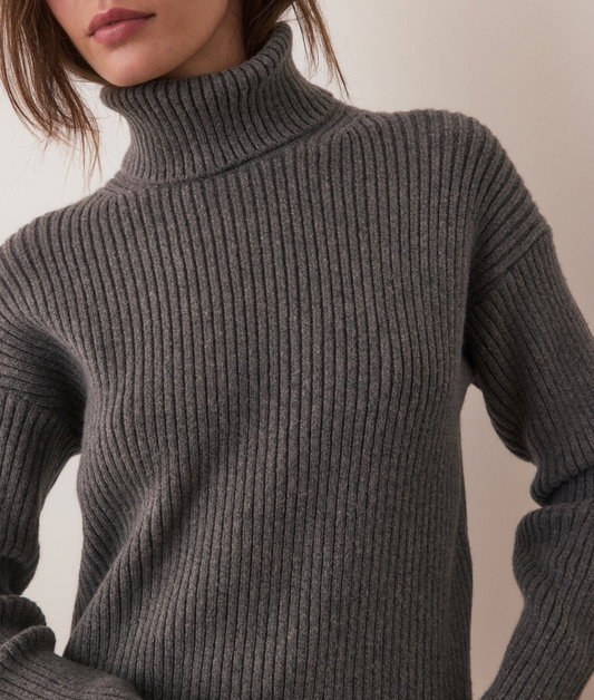 Isla Knit Turtleneck